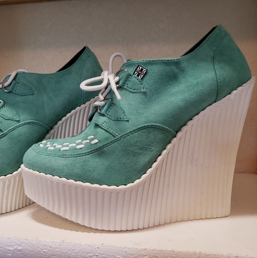 TUK wedges